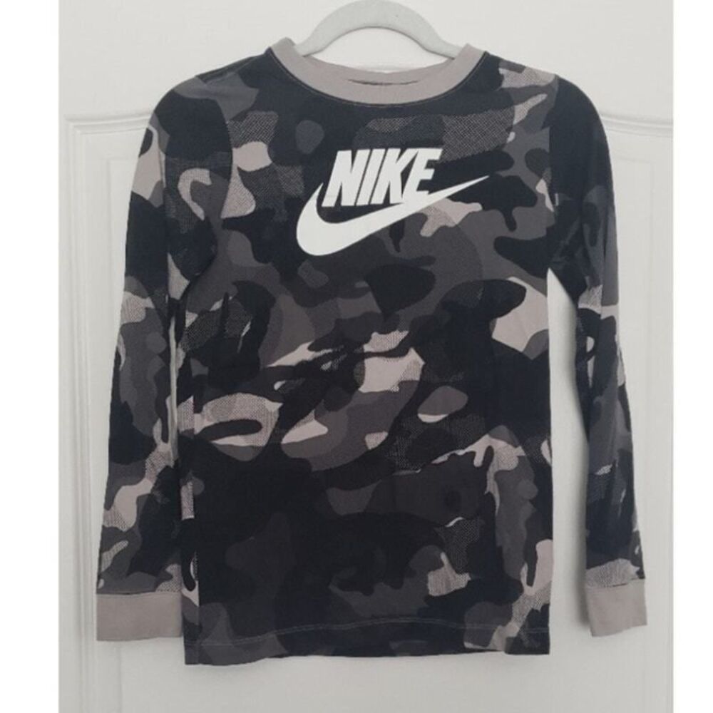 Nike Tee Long Sleeve‎ Camouflage Kids Size Large Athletic